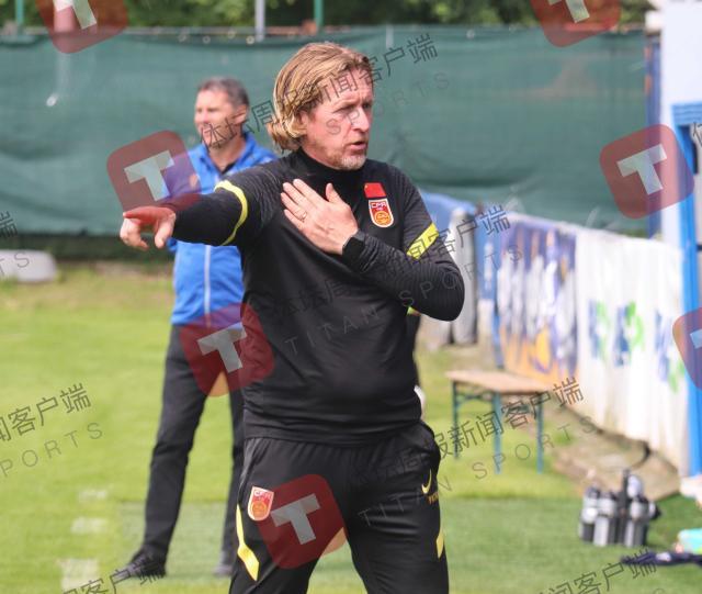 星空体育中国-教练组主动求变+4强援助阵 国奥走出连续输球阴霾